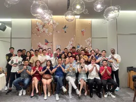 Chinese-New-Year-Reunion-Dinner.jpg